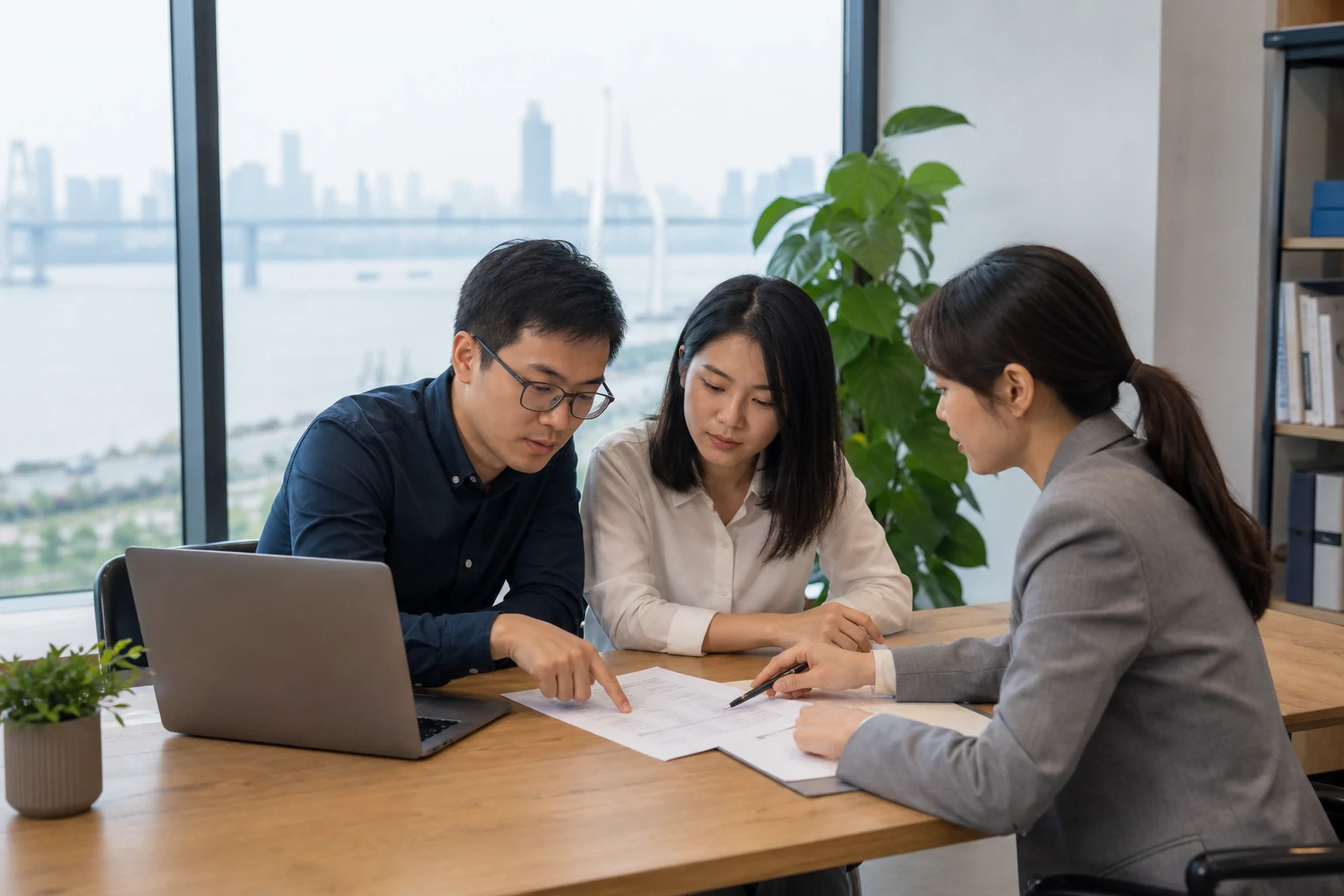 团队沟通企业设立资料的业务场景示意